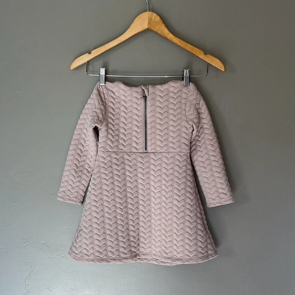 Old Navy Girls 4T Pale Pink Dimensional Quilted Hearts Design Long Sleeve Dress